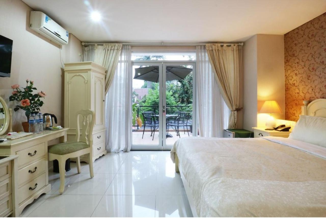 La Nostalgie Boutique Guest House Бандунг Экстерьер фото
