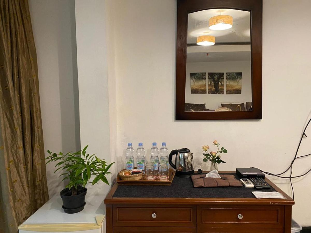 La Nostalgie Boutique Guest House Бандунг Экстерьер фото