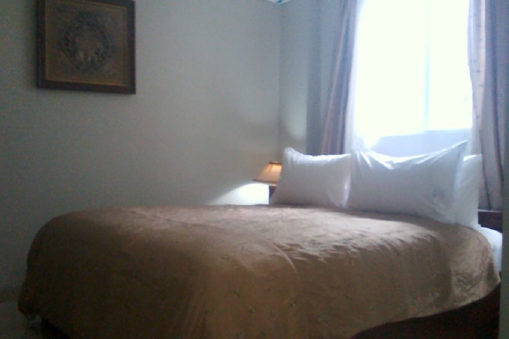 La Nostalgie Boutique Guest House Бандунг Экстерьер фото