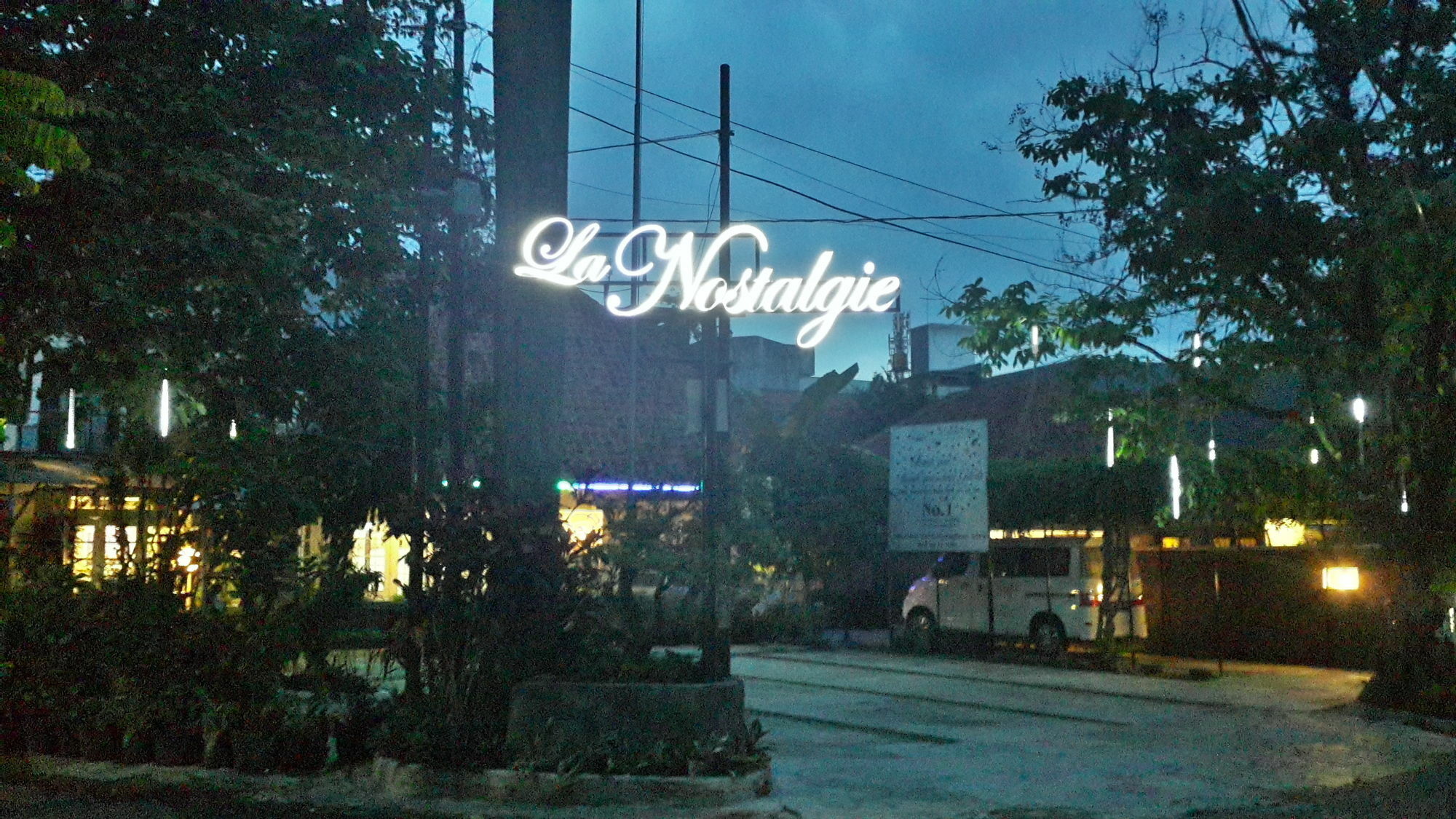 La Nostalgie Boutique Guest House Бандунг Экстерьер фото